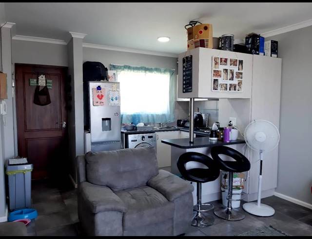 2 BEDROOM TOWNHOUSE RENTED IN SHERWOOD